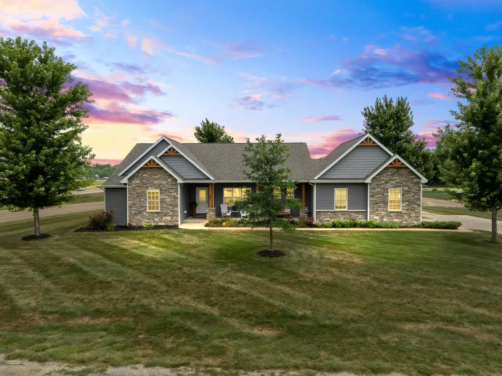 37 River, Downs