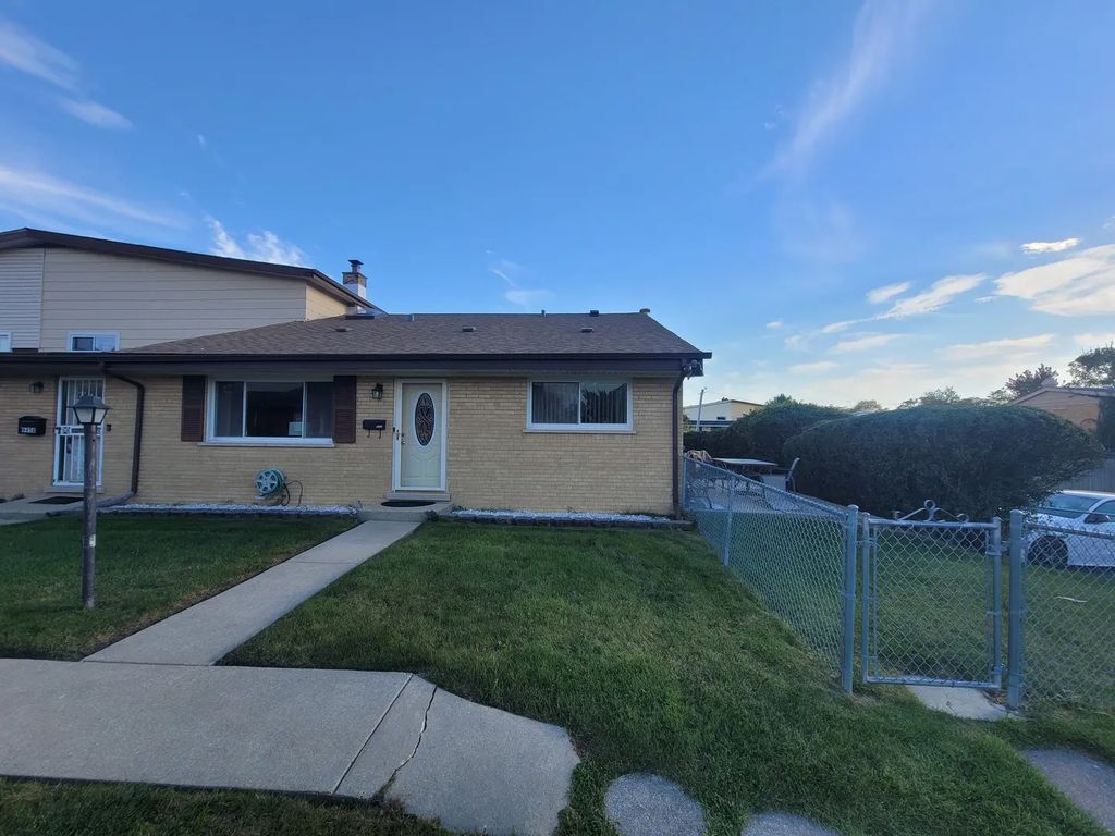 9462 Hamlin Avenue, Des Plaines