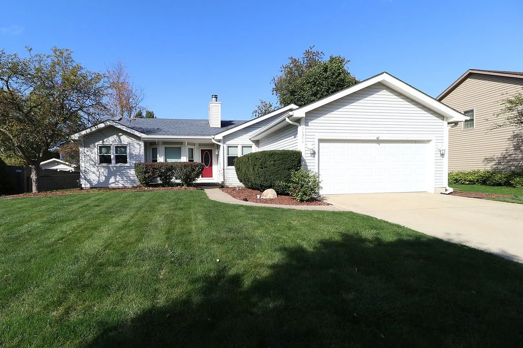 24904 W Prairie Drive, Plainfield