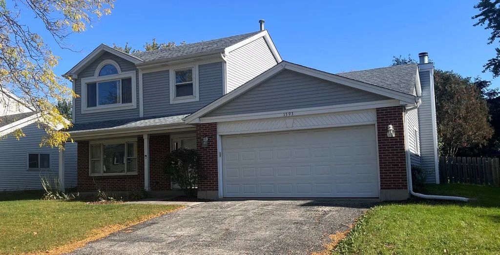1393 Westport Ridge, Crystal Lake