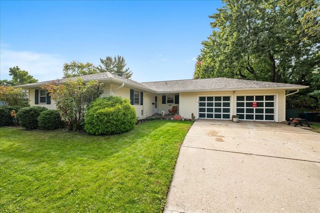 2260 Copley Street, Aurora