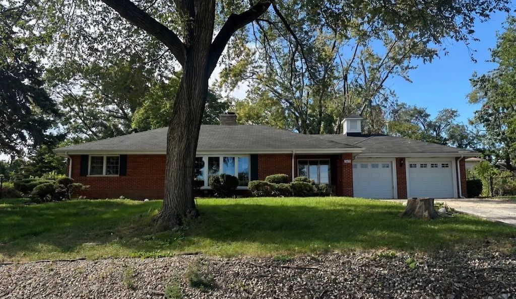 9410 S 86th Court, Hickory Hills
