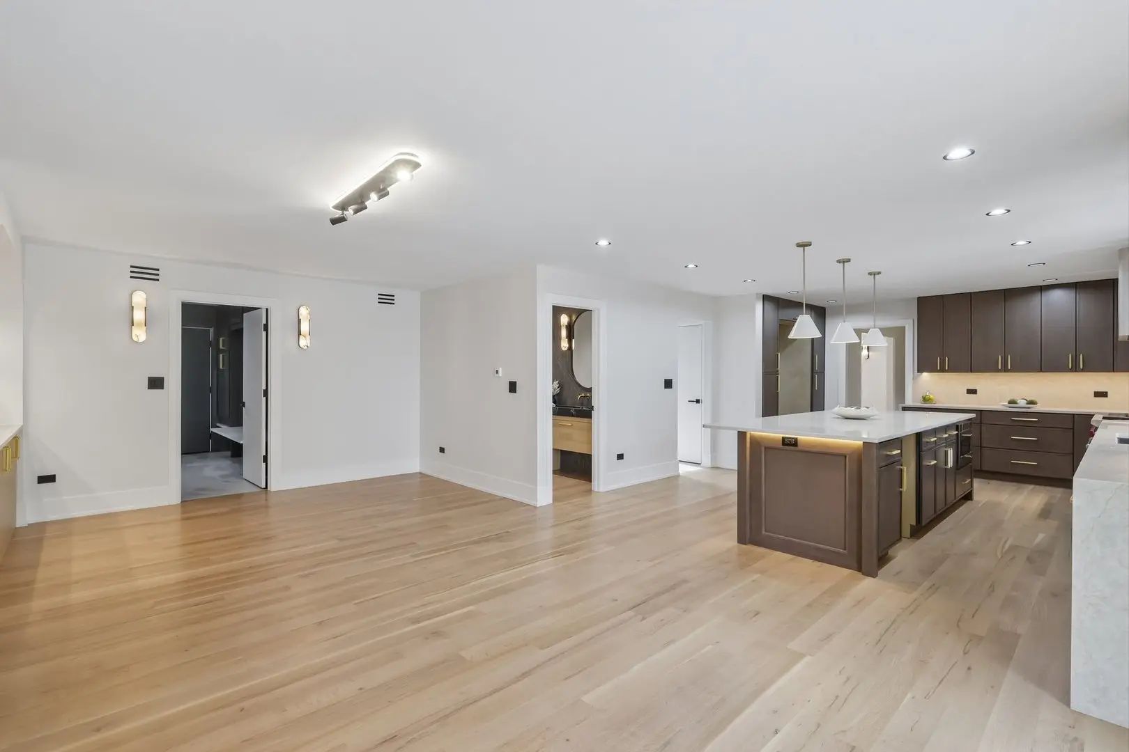 Mred Log In 309 W Maple Street, Hinsdale Property Listing: MLS® #12783129