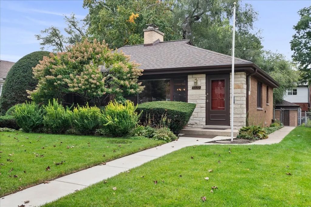 5233 Suffield Court, Skokie