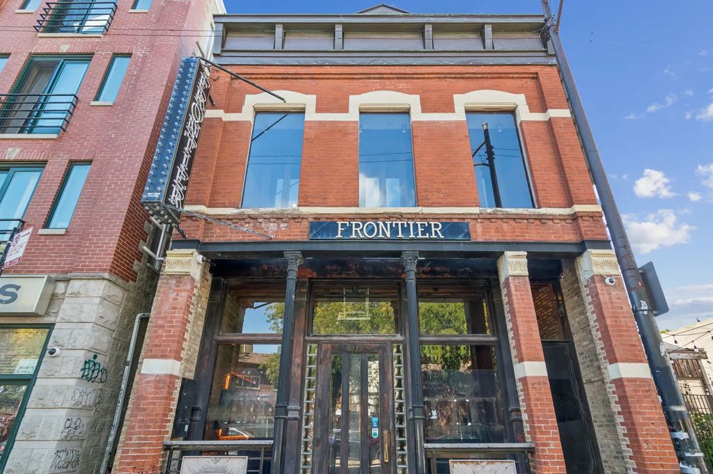 1072 N Milwaukee Avenue, Chicago