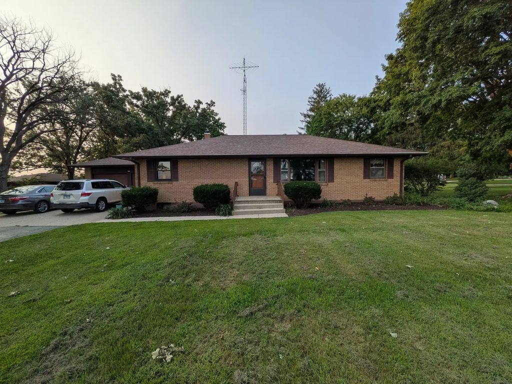206 Palmyra Road, Dixon
