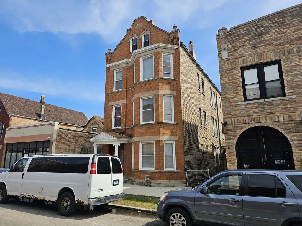 2651 S Lawndale Avenue, Chicago