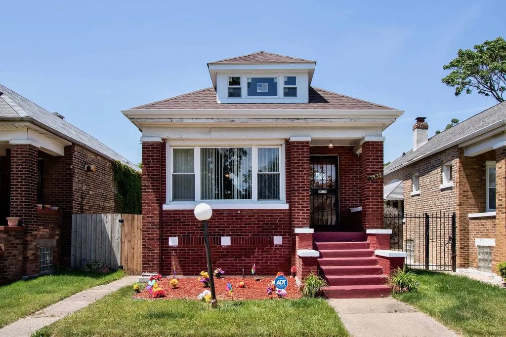 7532 S Indiana Avenue, Chicago
