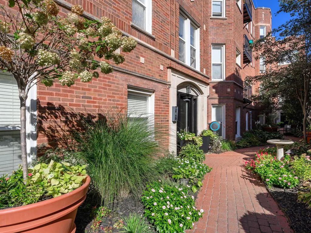 4445 N Paulina Street A3, Chicago