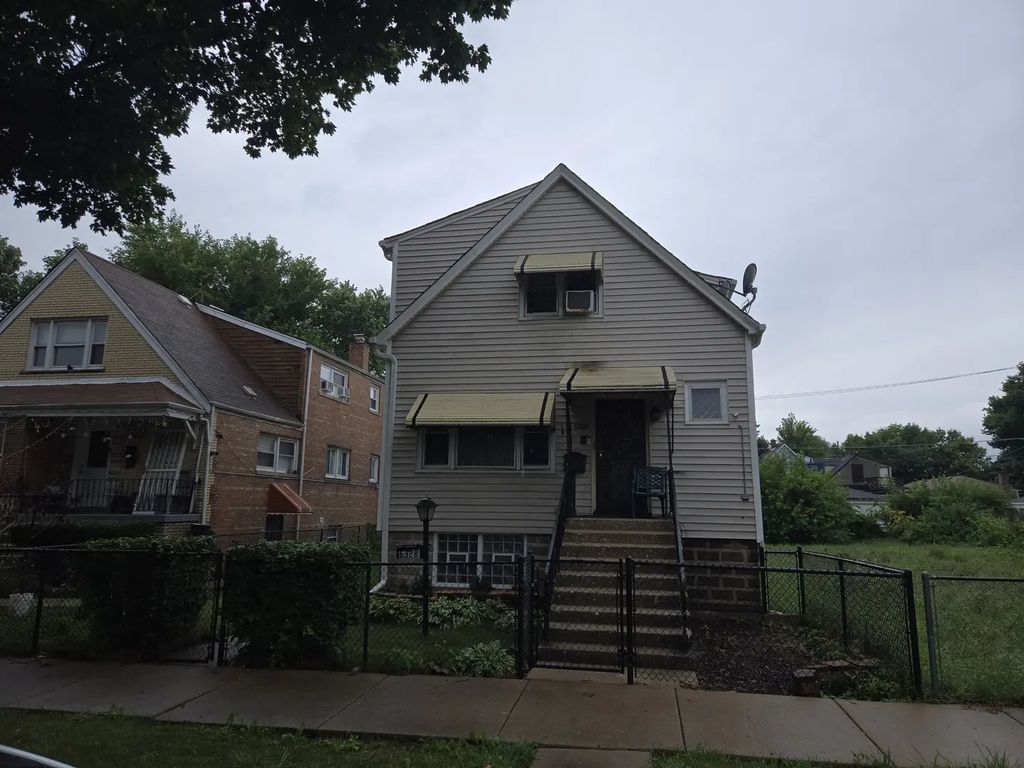 6328 S Hoyne Avenue, Chicago