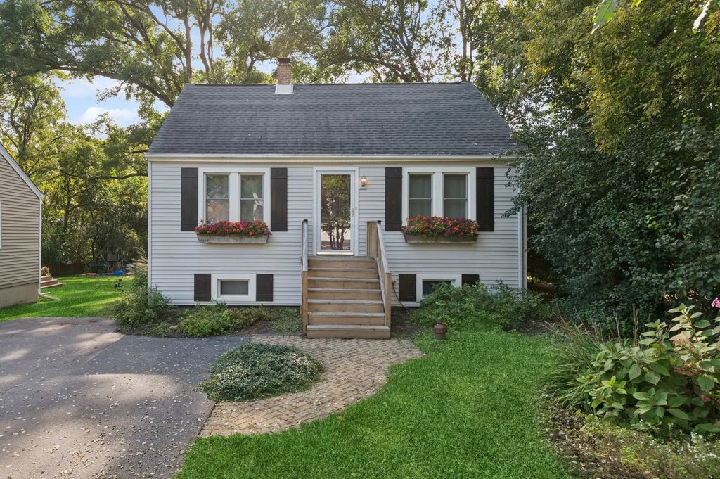 26w125 Jewell Road, Wheaton