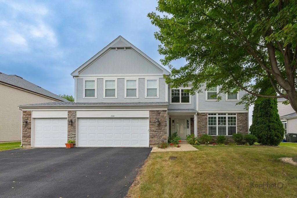 1512 Parkside Drive, Bolingbrook