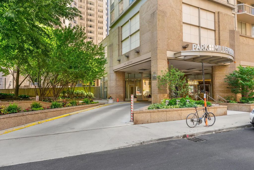 222 N Columbus Drive 2207, Chicago