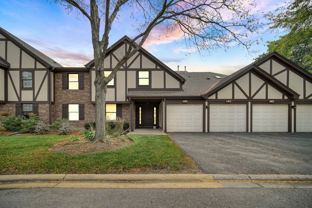 193 Raleigh Court 193, Wood Dale
