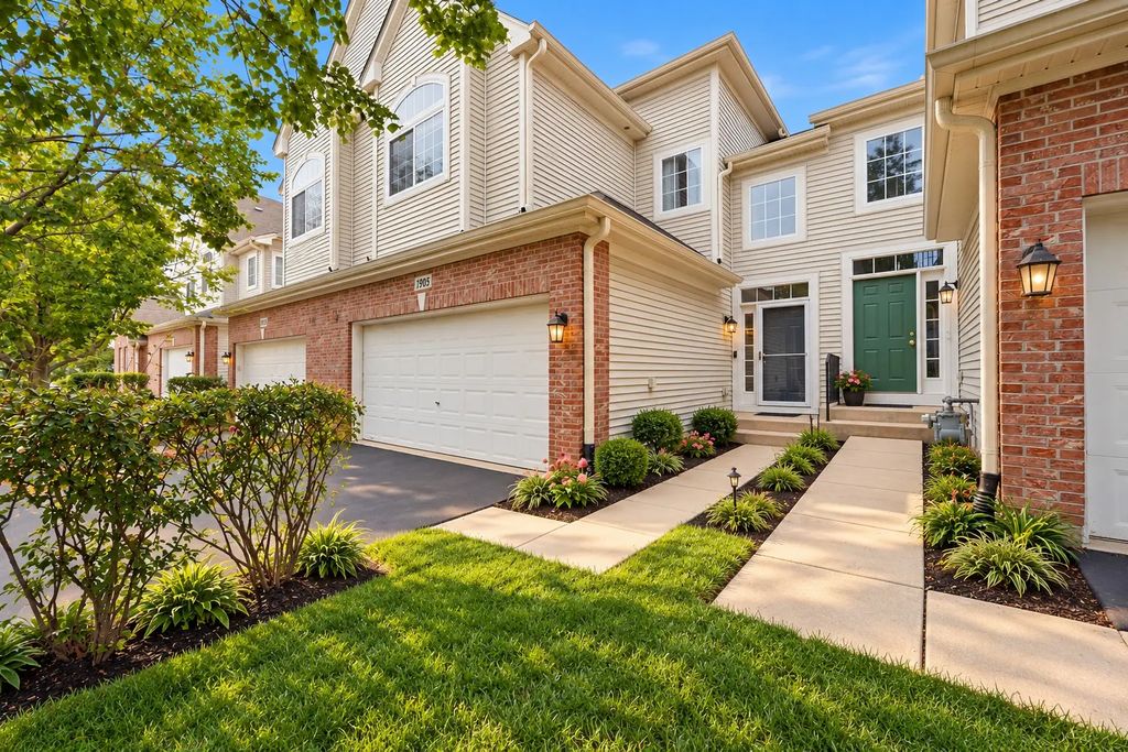1905 Maureen Drive, Hoffman Estates