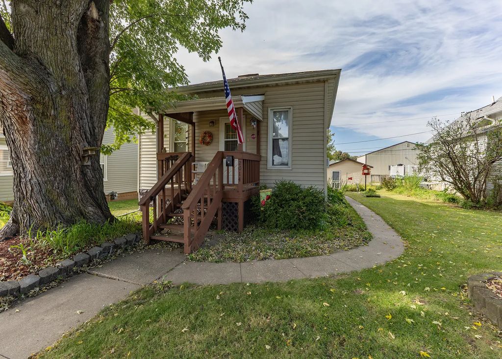2014 Roosevelt Street, Clinton