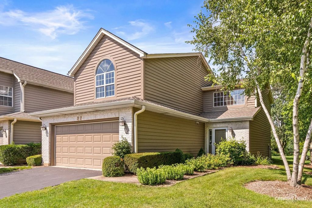 87 Townsend Circle, Naperville