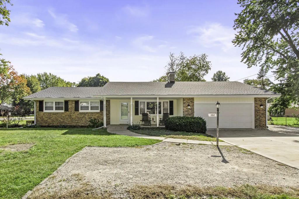 302 Pleasure Drive, Yorkville