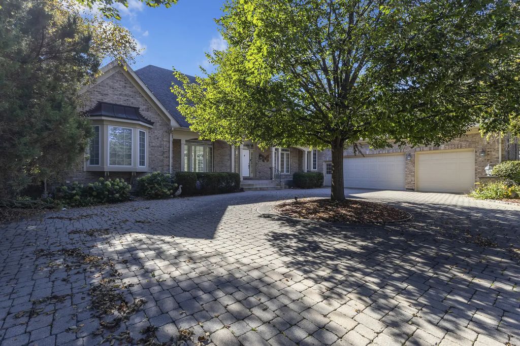 240 Boulder Drive, Lake In The Hills