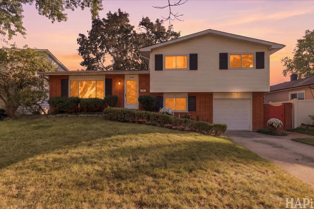 2635 Dana Avenue, Waukegan