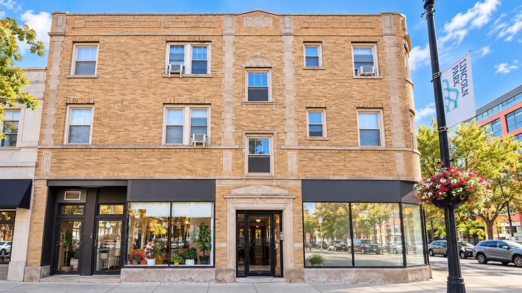 2480 N Lincoln Avenue 3, Chicago