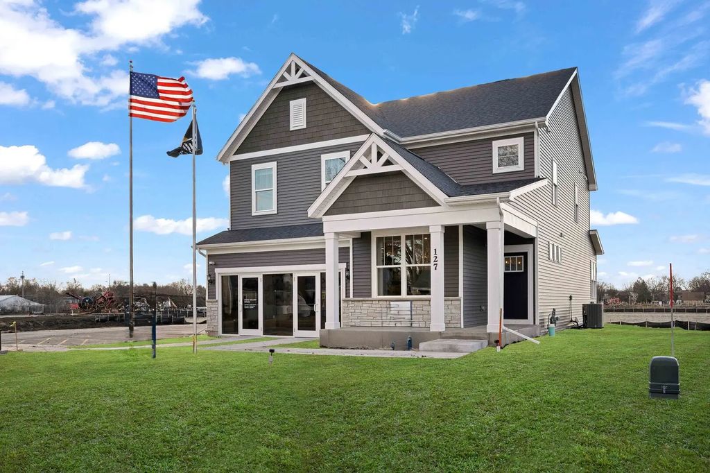 953 Bain Lane, Batavia