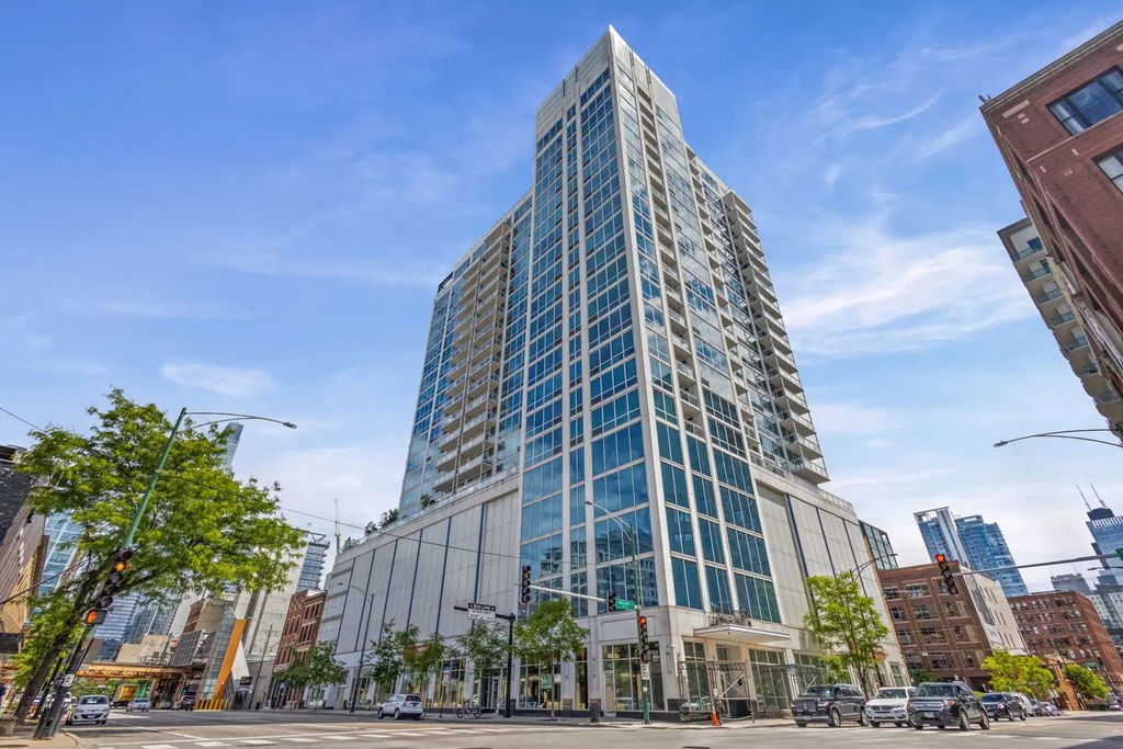 757 N Orleans Street 1901, Chicago