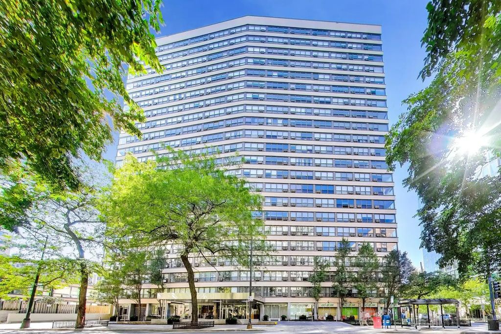 2930 N Sheridan Road 1205, Chicago