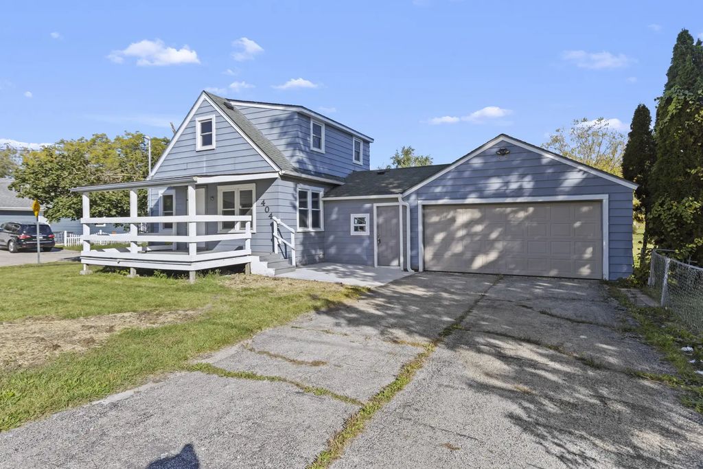 404 Pershing Avenue, Machesney Park