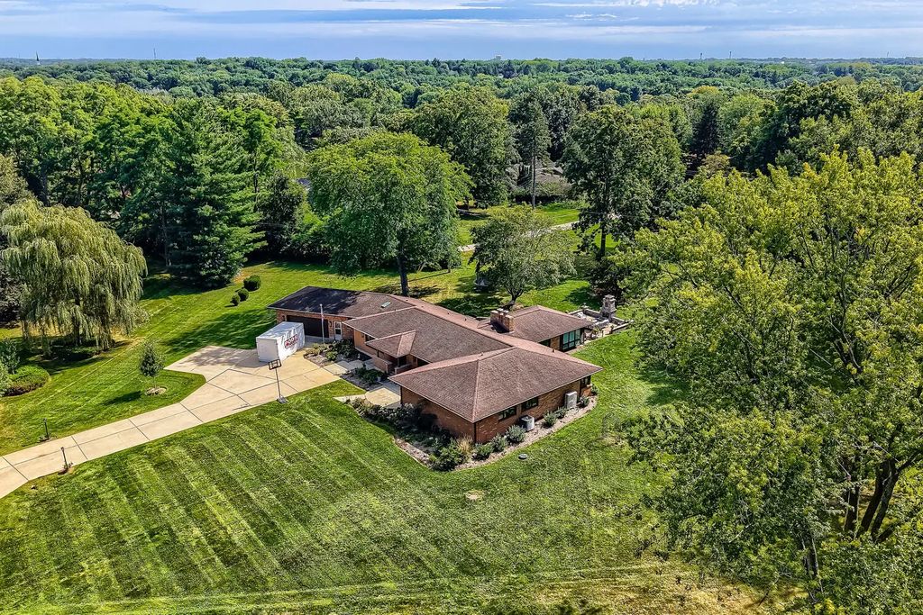 1803 Paula Court, Sleepy Hollow