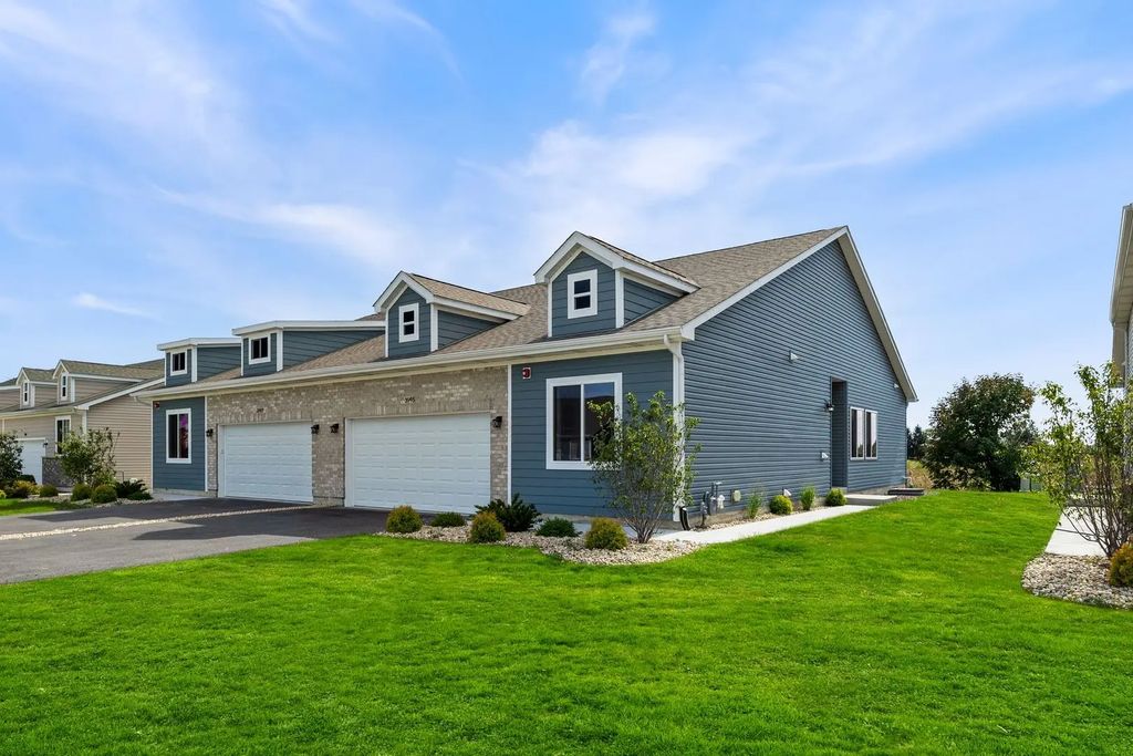 3995 Shoeger Drive, Yorkville