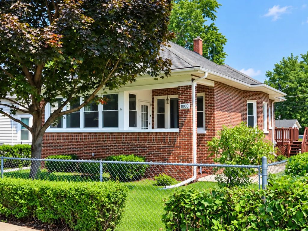 1000 Vine Street, Joliet
