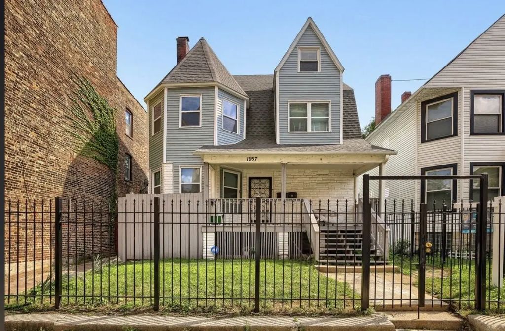 1957 E 72nd Street, Chicago