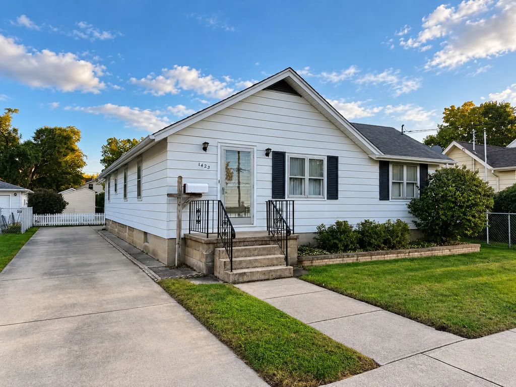 1423 W Jefferson Street, Ottawa