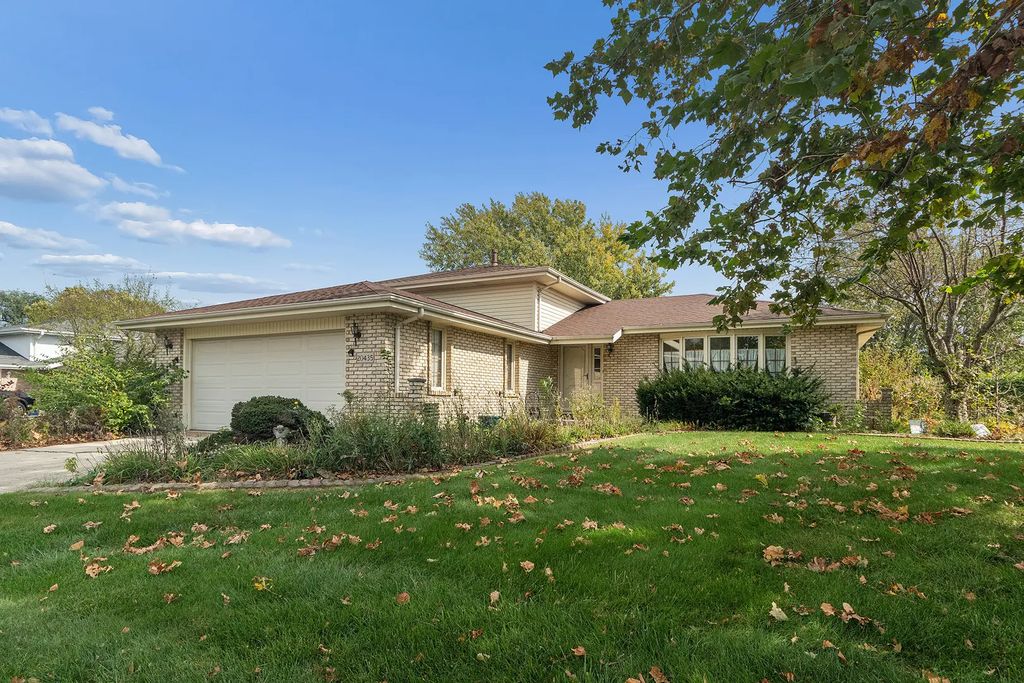 20435 S White Fence Court, Frankfort