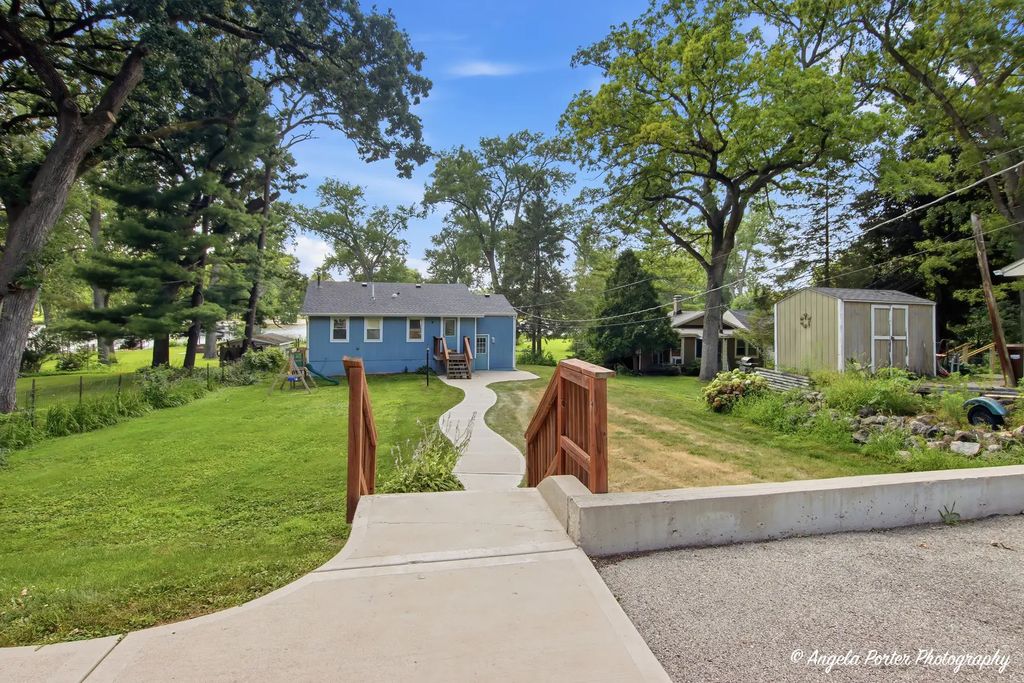 4813 Wildwood Drive, McHenry