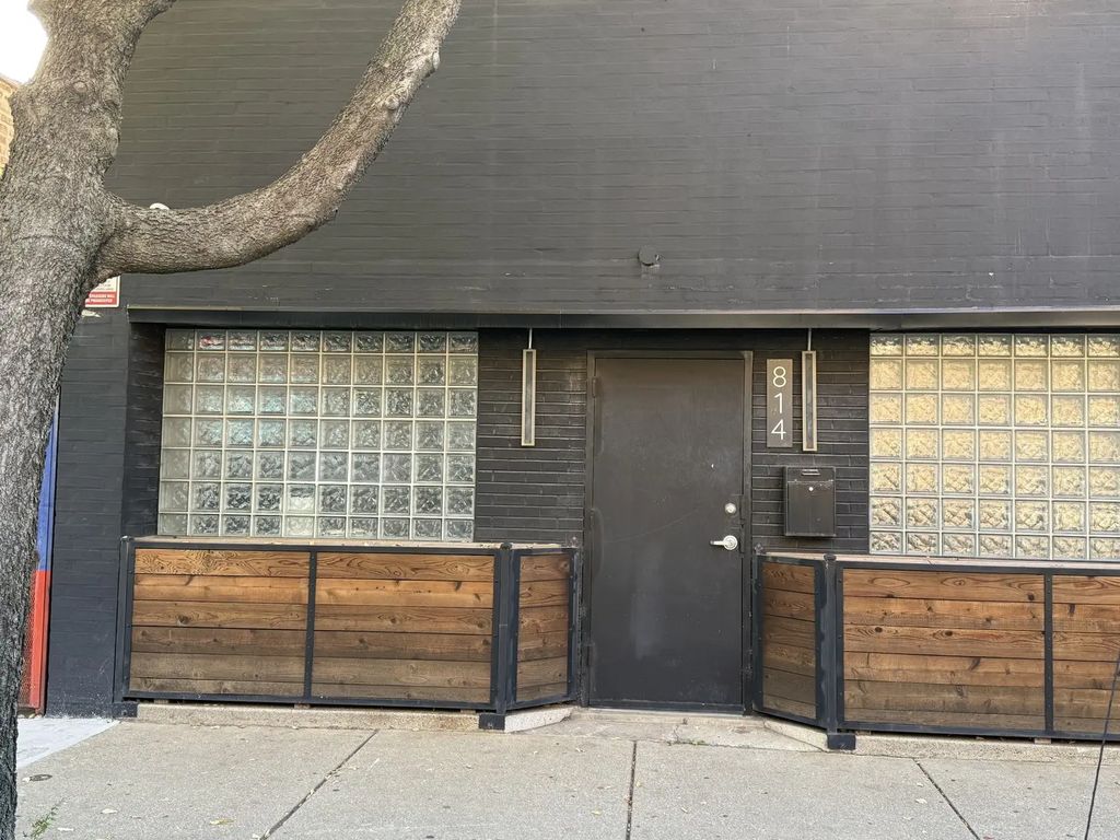 814 S Western Avenue, Chicago