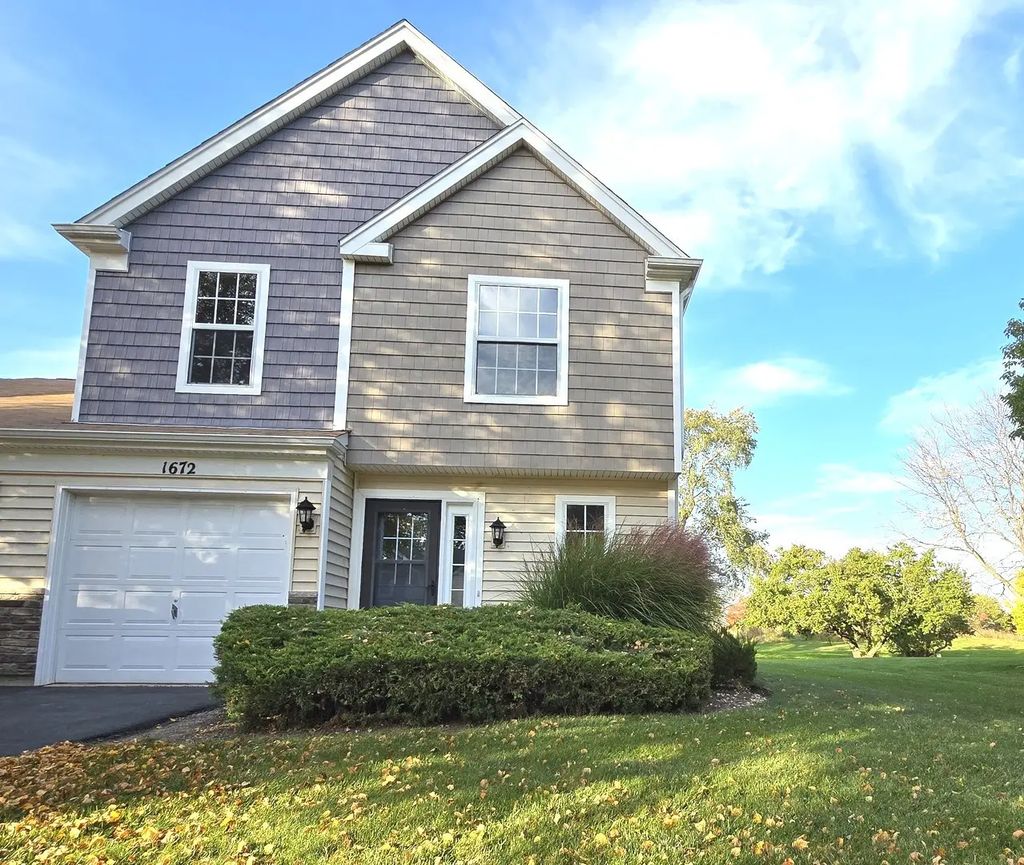 1672 Pebble Beach Circle, Elgin