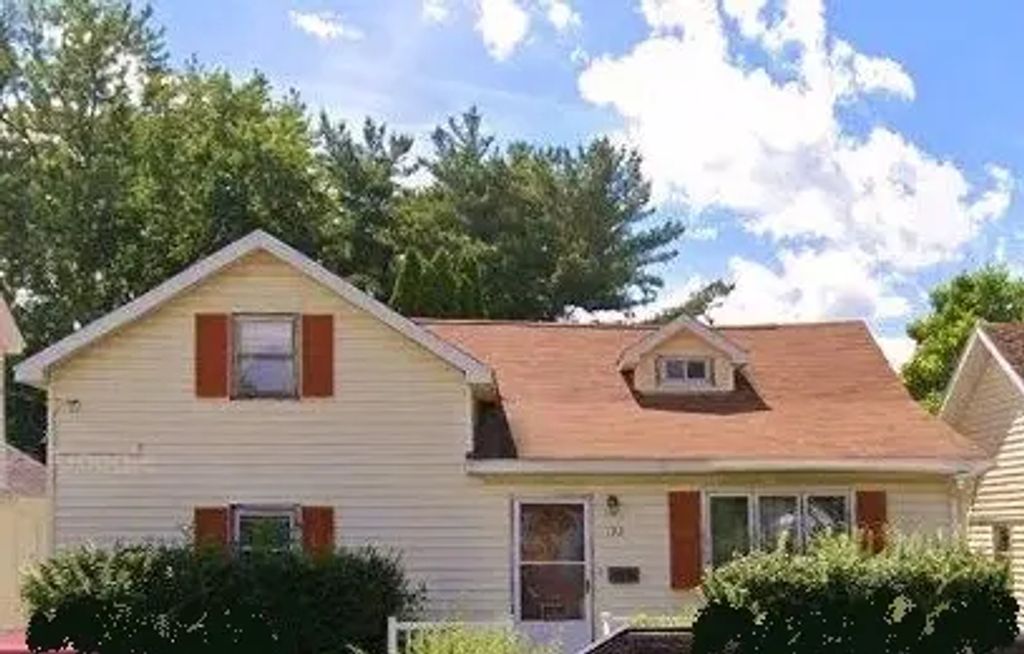 122 S Commercial Avenue, Amboy