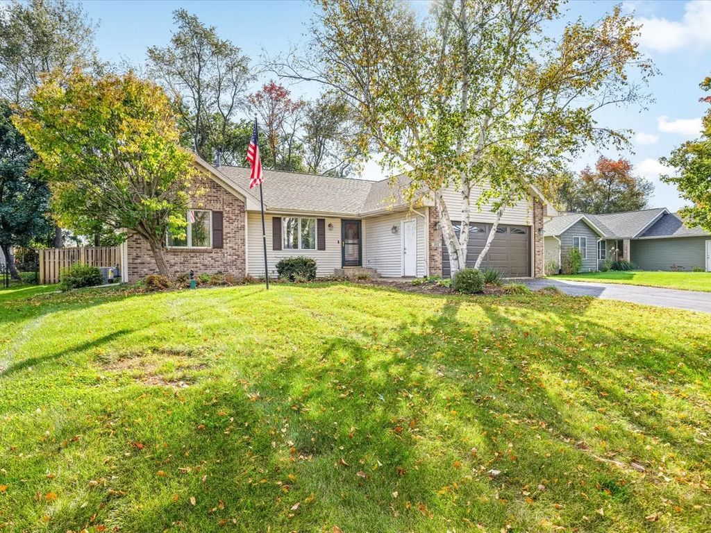305 Hawkins Drive, Winnebago