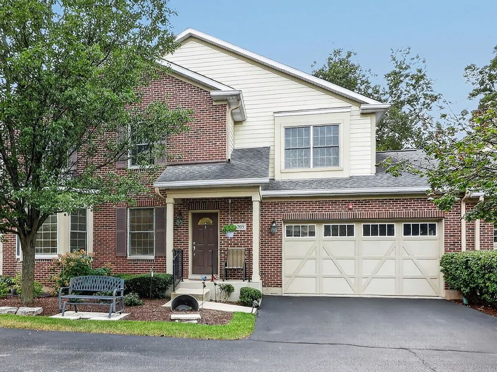1205 Charleston Court, Westmont