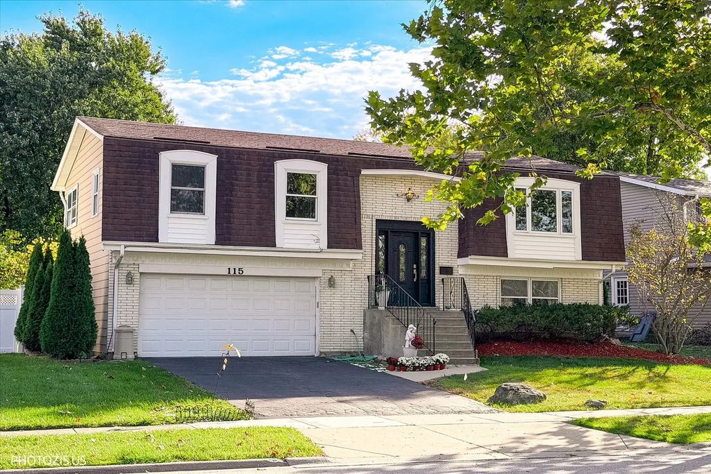 115 W King George Court, Palatine