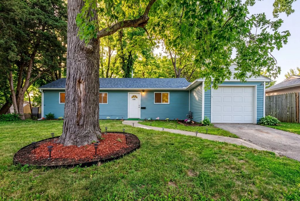 210 Mantua Street, Park Forest