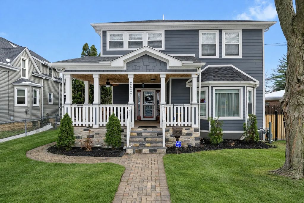 2637 Oak Street, River Grove