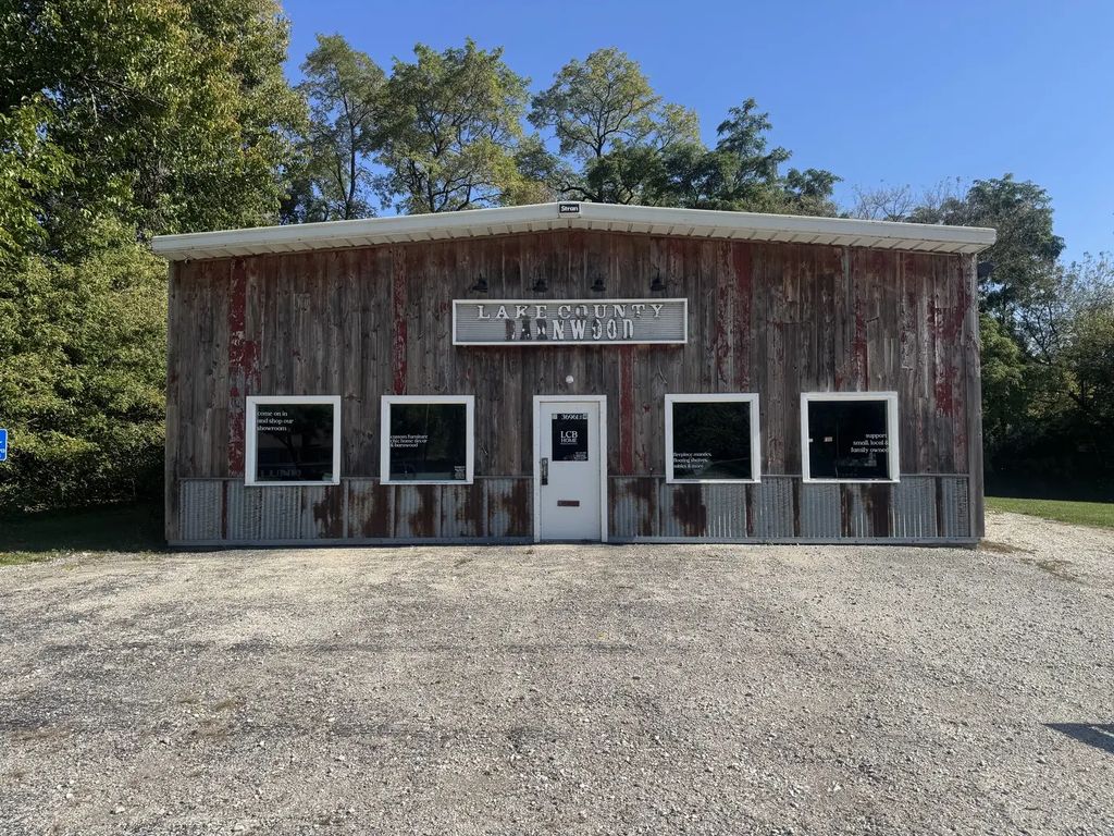 36961 N Il Route 83, Lake Villa