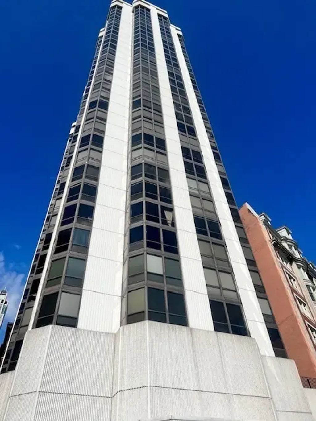 990 N Lake Shore Drive 27d, Chicago