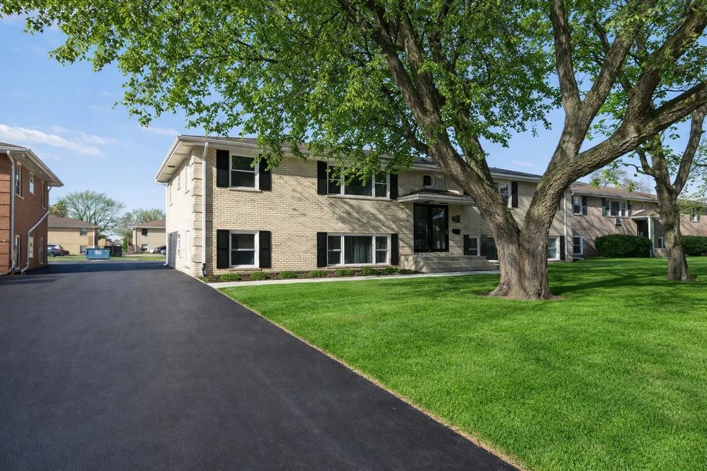 241 S Small Avenue, Kankakee
