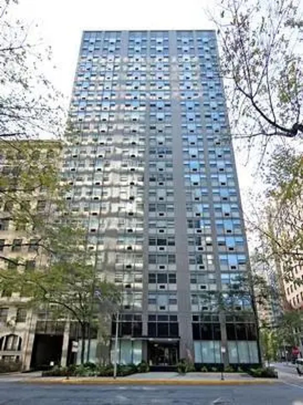253 E Delaware Place 8a, Chicago