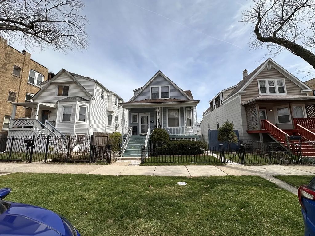 4251 N Whipple Street, Chicago