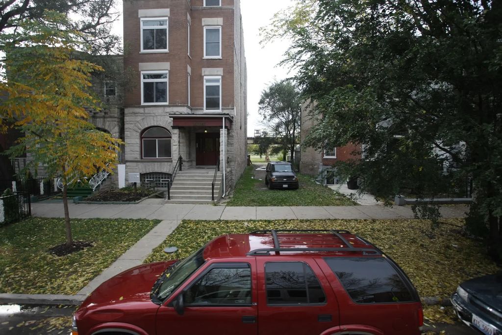 3714 S Wabash Avenue, Chicago